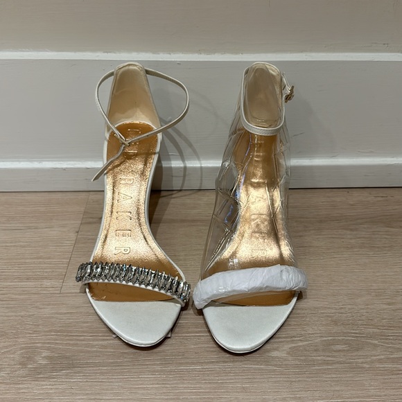 Ted Baker Saralia Strappy Satin Heel White Ivory Women’s 7 with Jewel Detail - Picture 3 of 8